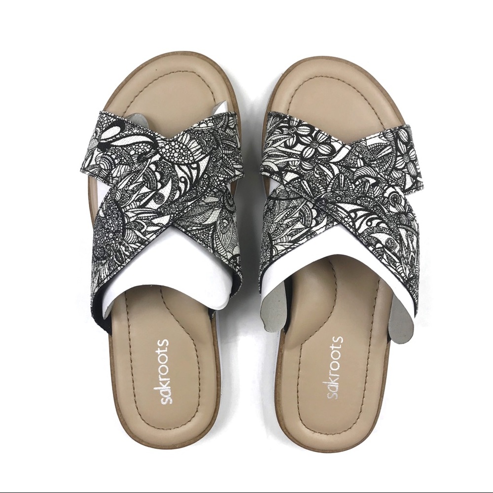 Sakroots Black & White Floral Slip On… - Picture 3 of 13